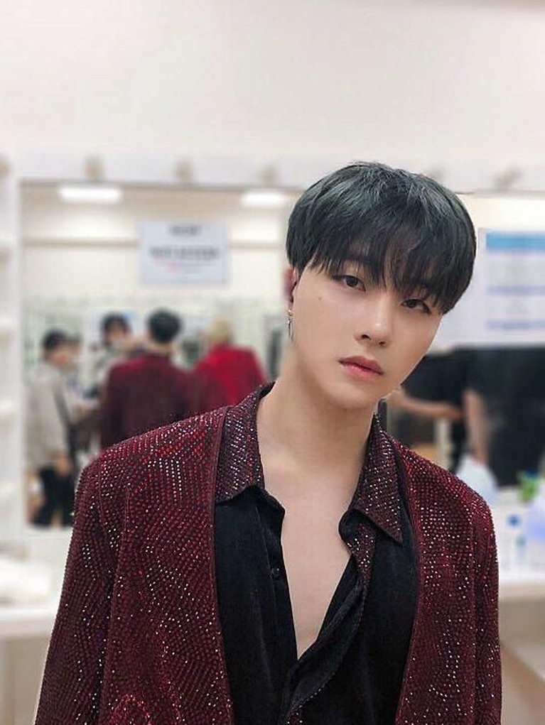 Genap berusia 24 tahun, seperti apa sih potret Jay iKon yang bikin para penggemar, iKONIC, terpukau? Insertizen yang pensaran intip yuk!