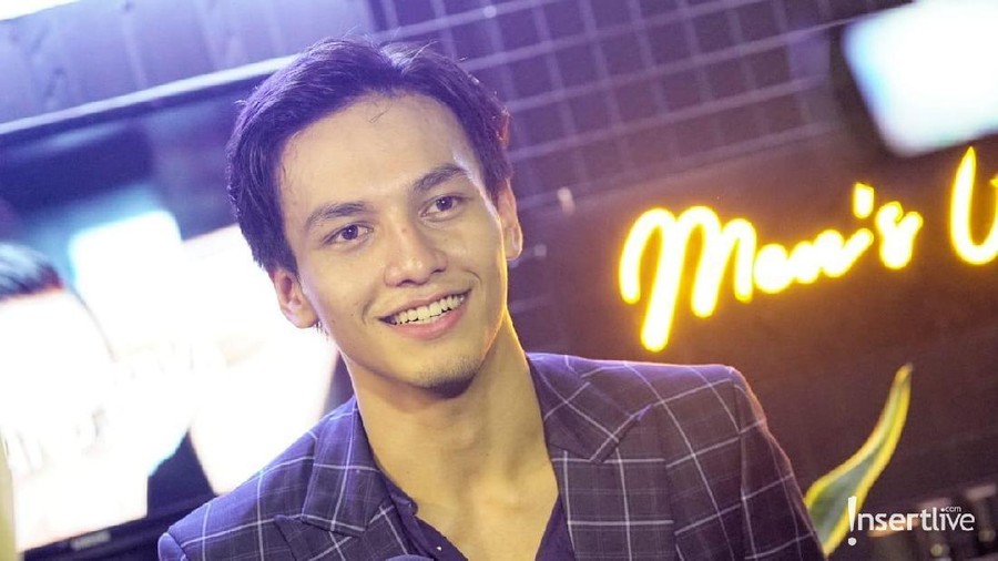 Jefri Nichol Ungkap Kriteria Wanita Idaman Jefri Nichol tak mengelak ketika ditanya soal rencana mempunyai pacar. Ia pun mengungkapkan kriteria calon pacarnya.