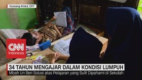 Mbah Un, 34 Tahun Mengajar Sambil Terbaring Karena Lumpuh
