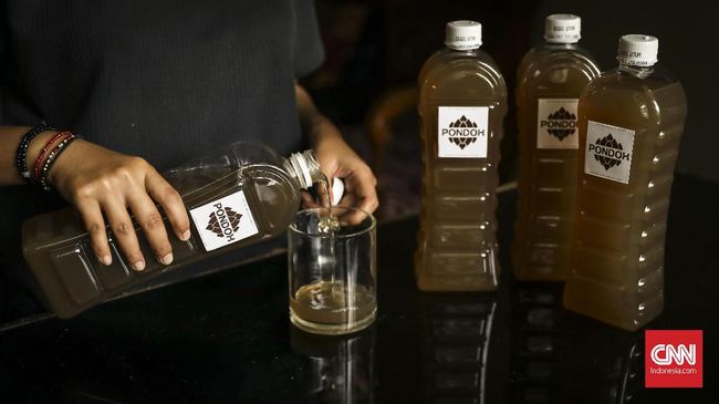 Membahagiakan diri tak perlu sampai membahayakan nyawa dengan minum oplosan. Minuman Pondoh diracik agar penikmat minuman bisa lebih tenang.