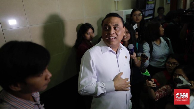 Menpan RB Syafruddin mengaku akan melakukan sidak ke kantor BKN karena institusi tersebut adalah yang mengabsen kehadiran ASN di instansi lain.
