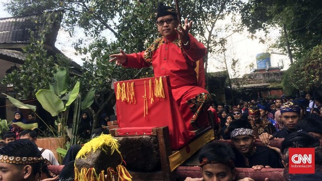 Elite PDIP menyebut sentilan Jokowi soal lahan telah memutarbalikkan logika 'tanah dikuasai elite' yang menjadi jargon kampanye Prabowo Subianto dan Amien Rais.