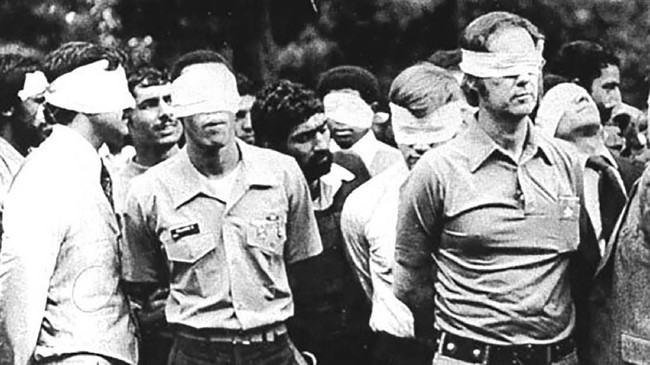 FOTO: Kenangan 40 Tahun Revolusi Iran dari Balik Lensa