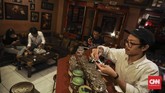 FOTO: Menikmati Kopi Hangat dan Harum Tembakau di Semarang Toko tembakau Mukti kini bertransformasi menjadi kafe memberi pengalaman berbebad bagi wisatawan yang mengunjungi Semarang.