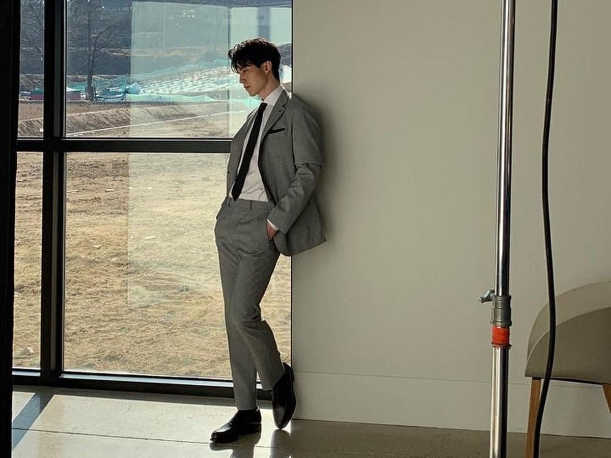 Lee Dong Wook&comma; memulai perjalanan barunya di drama terbaru&comma; Touch Your Heart&period; Insertizen yang mau lihat pesona aktor tampan ini&comma; lihat artikelnya yuk&excl;