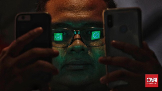 Perusahaan Israel buat spyware yang infeksi pengguna WhatsApp dan membuat perusahaan layanan pesan instan itu melayangkan gugatan.