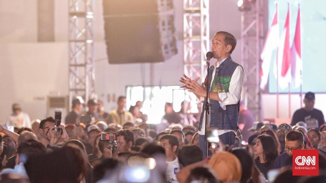 Di hadapan sekitar seribu purnawirawan TNI-Polri yang mendukungnya, capres Jokowi menyebut anggaran TNI jadi yang terbesar di antara kementerian.