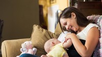 Bunda, Menyusui Dapat Pengaruhi Kemampuan Berbahasa Anak di Masa Depan Lho