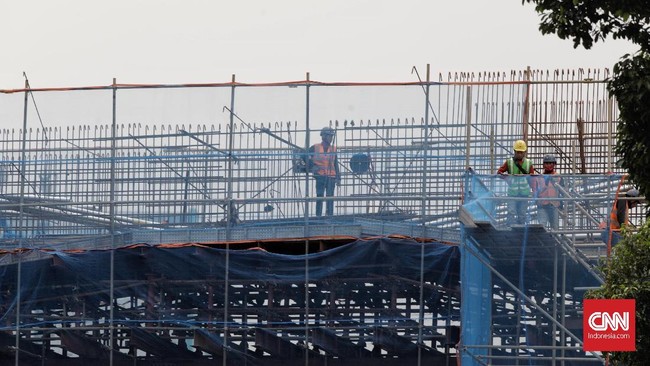 LPJKN mencatat total tenaga kerja konstruksi yang tersertifikasi baru mencapai 512.787 orang atau hanya 9,67 persen total tenaga kerja konstruksi di Indonesia.