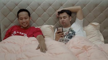 img-title Viral Selebgram Pamer Makan Mewah, Denny Cagur: Dapat Salam dari Pinggiran