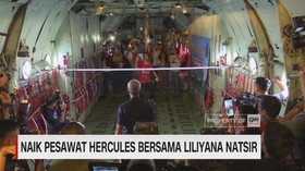 Liliyana Natsir Main Bulutangkis di Pesawat Hercules