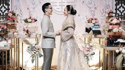 6 Potret Yuanita Christiani Jalani Sangjit Jelang Nikah