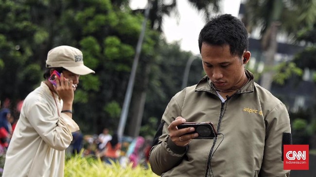 Laporan OpenSignal mencatat Indonesia menempati peringkat ke-74 batas bawah kecepatan internet 4G dari 77 negara di seluruh dunia.