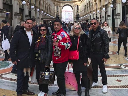 7 Momen Kehangatan Hotman Paris Hutapea dengan Tiga Anaknya