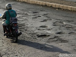 Pemudik Curhat di Sosmed Jalanan Berlubang, Pemerintah Janji Perbaikan Bertahap