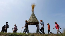 FOTO: Ritual Pesta Puja Pantai