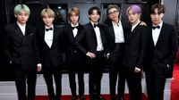 Tuduh Iklan BTS Tokopedia Berkonten LGBT, Laksi Diserbu ARMY