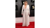 FOTO: Selebriti Berbusana Terburuk di Grammy Awards 2019 Tak cuma yang berbusana terbaik, di panggung Grammy Awards 2019 ada juga selebriti yang berbusana terburuk dan aneh.