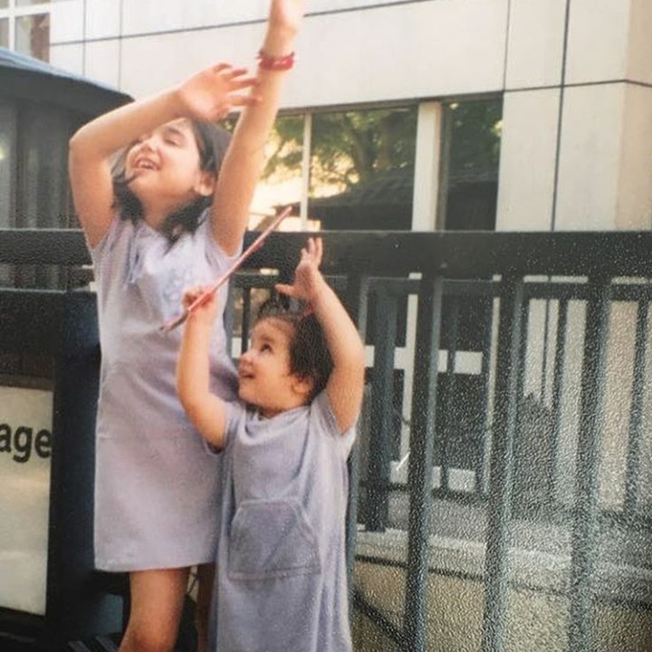 <p>Kompak banget nih gaya Dua Lipa dan adik perempuannya, Rina Lipa. (Foto: Instagram @dualipa)</p>