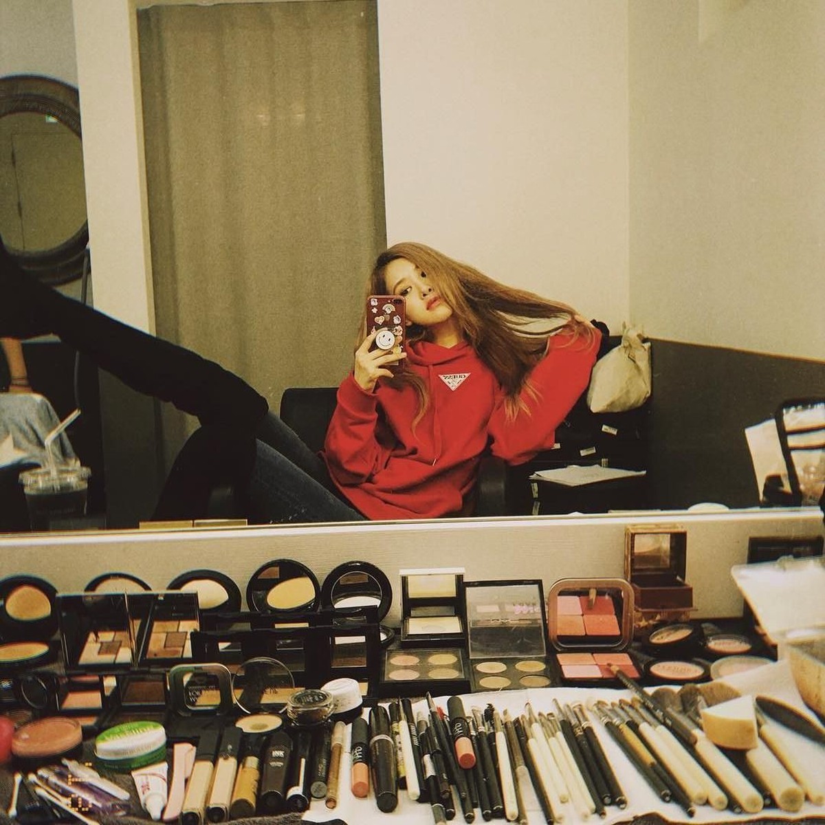 Rose BLACKPINK berulang tahun pada hari ini &lpar;11&sol;2&rpar;&period; Yuk&comma; simak 6 transformasi kecantikan Rose dari masa ke masa&period;