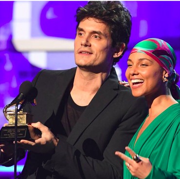Ketika John Mayer dan Alicia Keys Kenang Grammy 2004