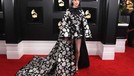 Jika ada seleb yang menggunakan guan terbaik&comma; ada pula seleb dengan gaun terburuk&period; Inilah deretan gaun terburuk Grammy Awards 2019 dilansir dari Cosmopolitan&period;