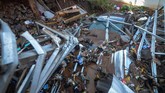 FOTO: Yang Tersisa Usai Banjir Bandang Kabupaten Bandung Banjir bandang menerjang Desa Jatiendah, Kecamatan Cilengkrang, Kabupaten Bandung, Sabtu (9/2) malam. Sebanyak 12 rumah rusak dan tiga warga meninggal.
