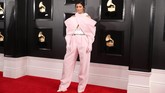 FOTO: Selebriti Berbusana Terbaik di Grammy Awards 2019 Tak masalah kalau Grammy Awards 2019 tak dihadiri oleh selebriti top, namun ajang ini tetap menjadi panggung busana luar biasa dengan busana terbaik.