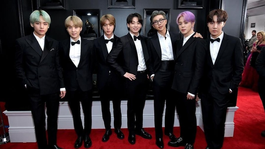 Mendunia, Pemerintah Korea Tetap Paksa Member BTS Wamil