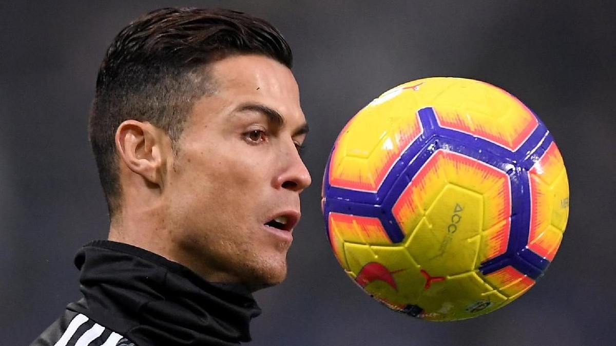 FOTO: Ronaldo Menggila, Juventus Unggul 11 Poin di Serie A