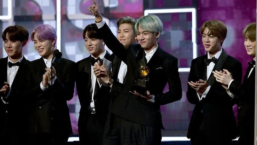 Lirik Lagu MIC Drop - BTS Lirik Lagu MIC Drop - BTS