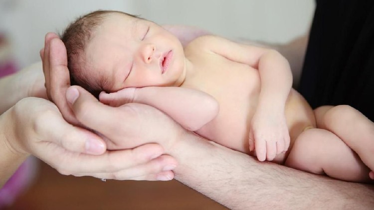Nama Bayi Berawalan A dengan Arti Berhati Mulia Lewat salah satu nama bayi berikut diharapkan si kecil bisa jadi orang yang berhati mulia.