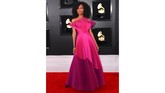 FOTO: Selebriti Berbusana Terbaik di Grammy Awards 2019 Tak masalah kalau Grammy Awards 2019 tak dihadiri oleh selebriti top, namun ajang ini tetap menjadi panggung busana luar biasa dengan busana terbaik.