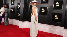 FOTO: Selebriti Berbusana Terbaik di Grammy Awards 2019