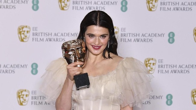 FOTO: Selebriti Berbusana Terbaik di BAFTA Awards 2019
