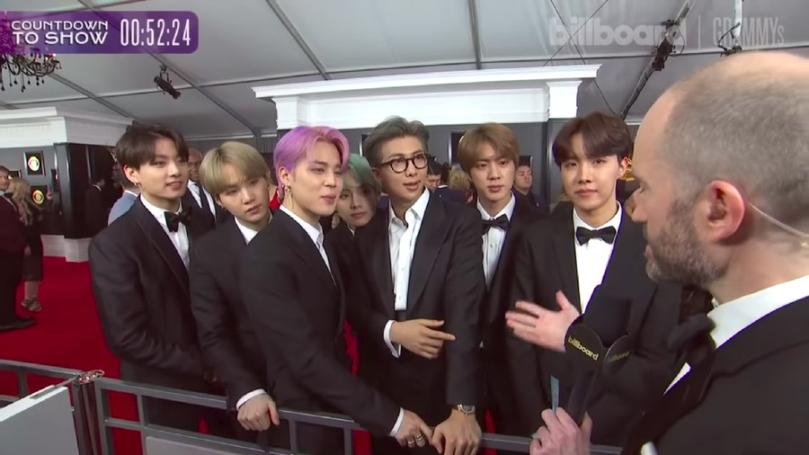 Video Viral, BTS Diajak Kolaborasi Musisi Dunia Video bergoyang viral, BTS diajak kolaborasi oleh musisi dunia, siapa?