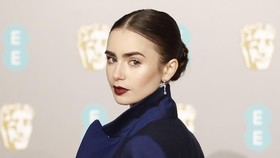 Lily Collins Bintangi Serial Baru Kreator Sex and the City
