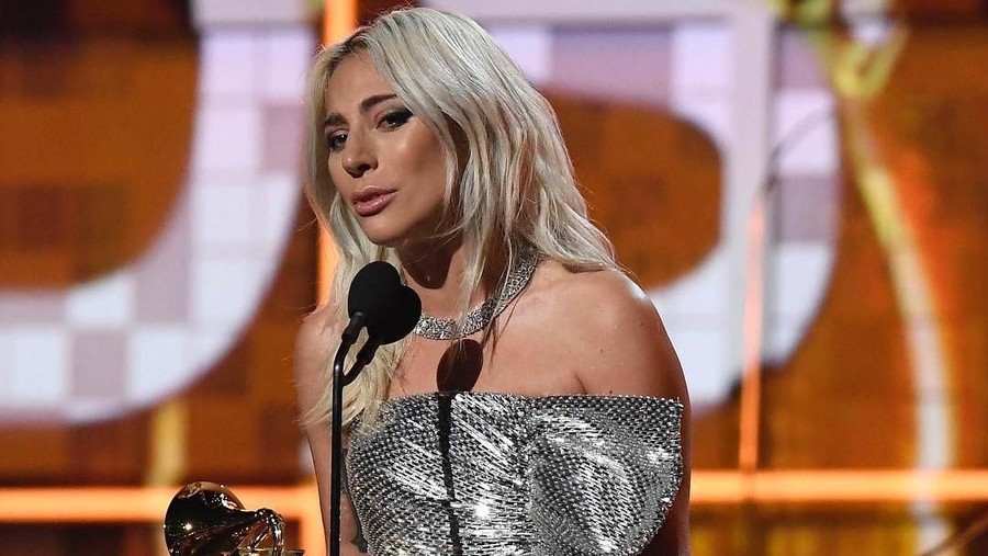 Lady Gaga meraih tiga piala Grammy Awards 2019. Dalam kategori apa saja?