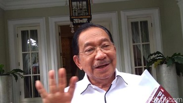 Profil Tanri Abeng Eks Mertua Ririn Ekawati yang Meninggal Dunia