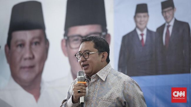 Fadli Zon disentil Prabowo Subianto usai mengkritik Jokowi yang tak cepat urus banjir di Sintang Kalbar yang sudah terendam 4 pekan.