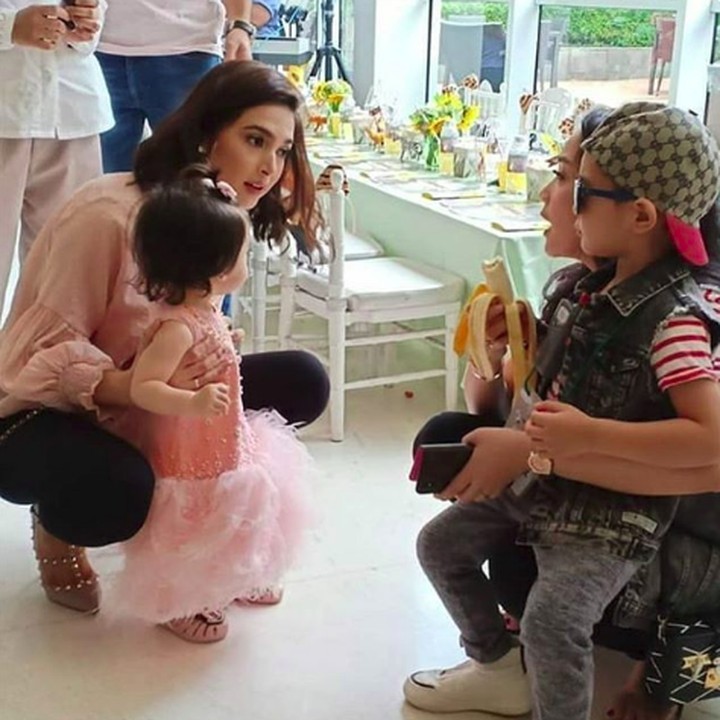 <p>Rafathar dan beberapa teman lainnya juga turut diundang di pesta ulang tahun Raqeema. (Foto: Instagram @istyokta24)</p>