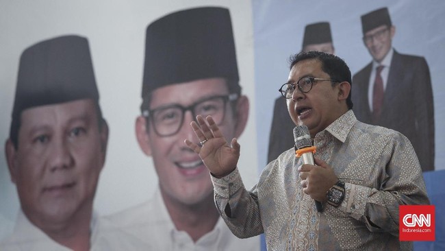 Fadli Zon meminta Jokowi segera menerbitkan Perppu terkait pengembalian konsensi lahan sehingga orang-orang TKN bisa mengembalikan lahan milik mereka ke negara.