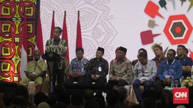 Kadis asal Papua ke Jokowi: Jalan Belum Mulus dan Kurang Guru