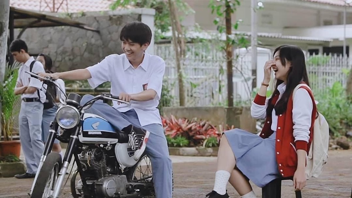 Film Dilan 1991 segera tayang pekan depan&period; Berikut enam gombalan Dilan ini siap bikin baper para penonton karena saking romantisnya&period;