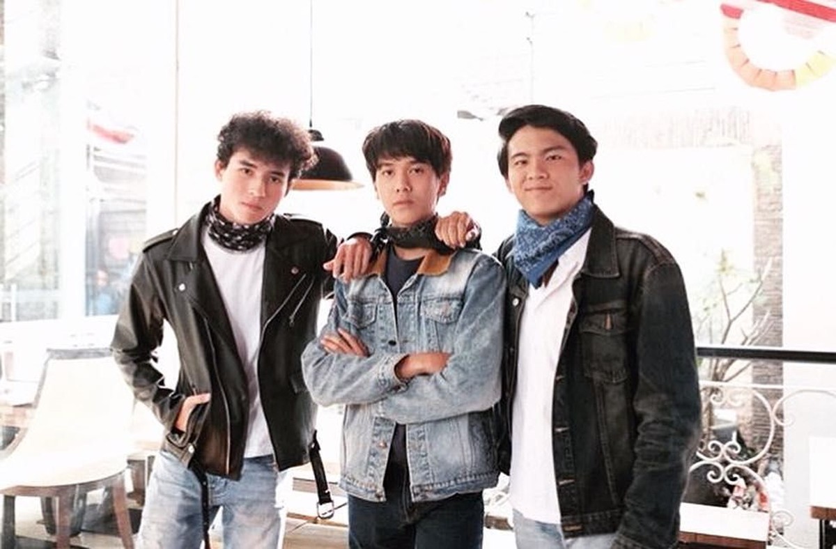 Pesona film Dilan 1990 memang memukau banyak orang&period; Hal-hal di dalam film itu pun menjadi populer sejak film ini tayang di layar lebar&period;