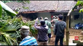VIDEO: Hujan Deras, Enam Kecamatan di Ciamis Dilanda Longsor