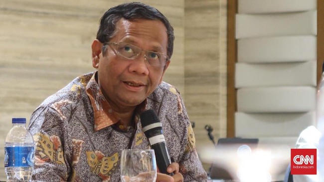 Mahfud MD mengenang kembali kicauannya yang menjawab Andi Arief soal hoaks surat suara Januari lalu . Saat itu ia minta anak milenial waspada jeratan narkoba.