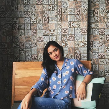 Buka Baju di Sekolah, Marion Jola: Nggak Gimmick, Emang Gerah