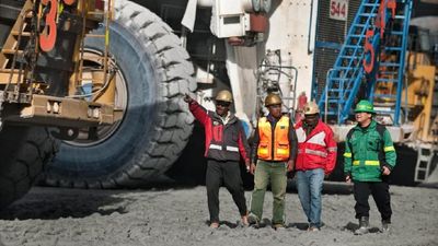 Jejak Kontribusi PTFI Serap Tenaga Kerja, Dorong Kesejahteraan Daerah
