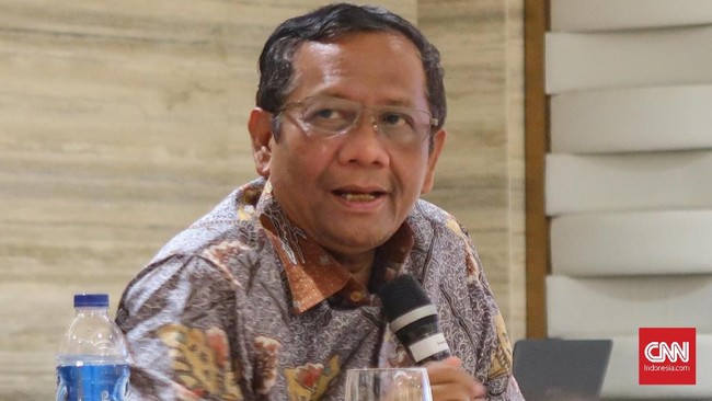 Mahfud MD menilai pernyataan Amien Rais soal kecurangan dalam Pilpres 2019 untuk menggiring opini agar masyarakat tak percaya KPU dalam menyelenggarakan pemilu.
